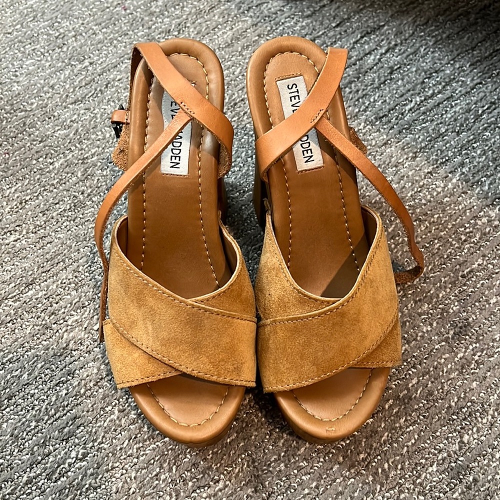 Steve Madden wooden platform heel